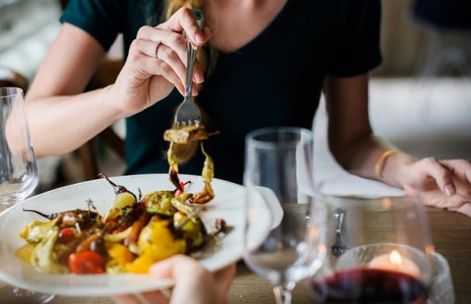 'Cheats' included in weight loss diet plans